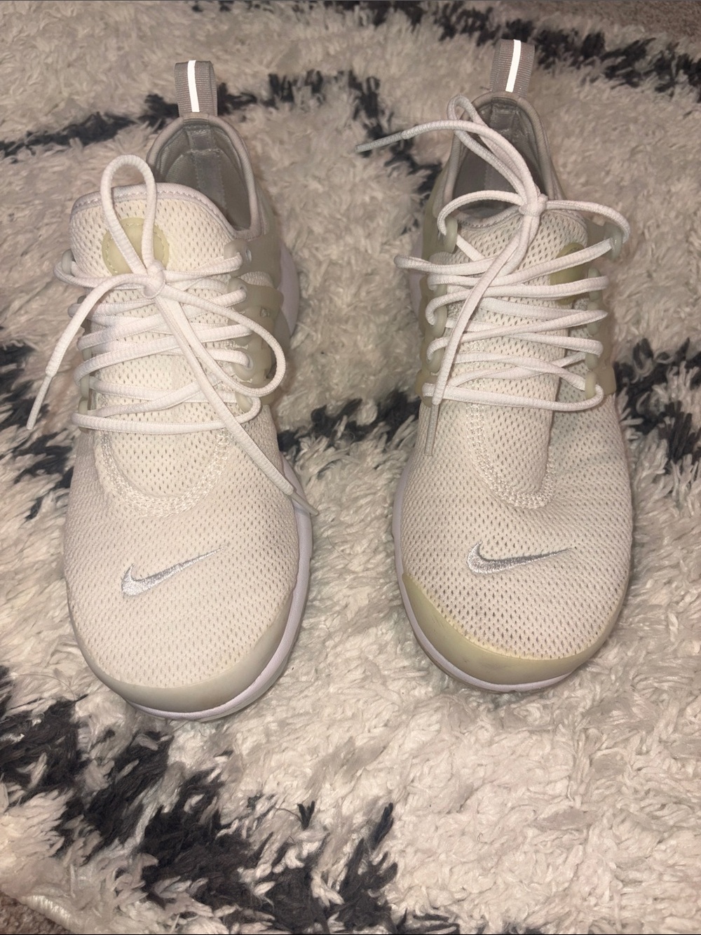 NIKE AIR SNEAKERS